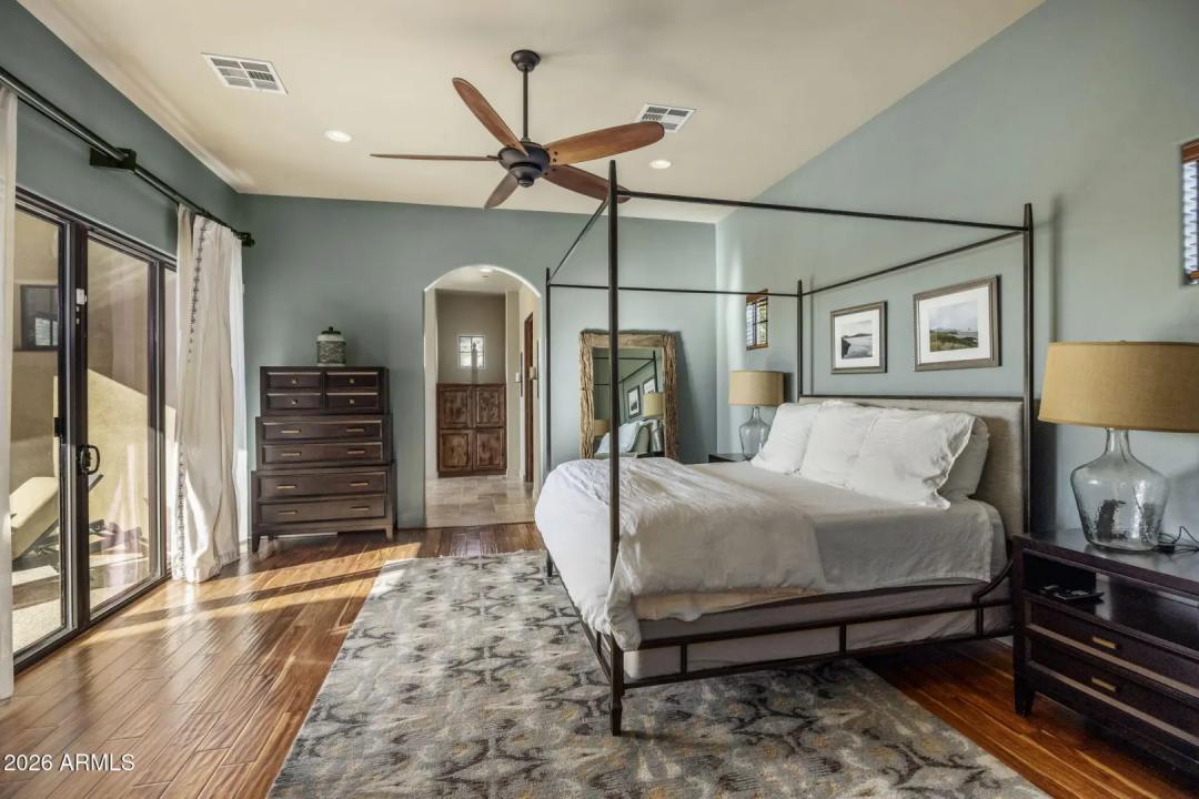 Real Estate Picture 18