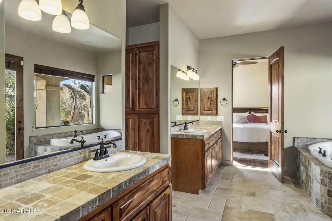 Real Estate Picture 25