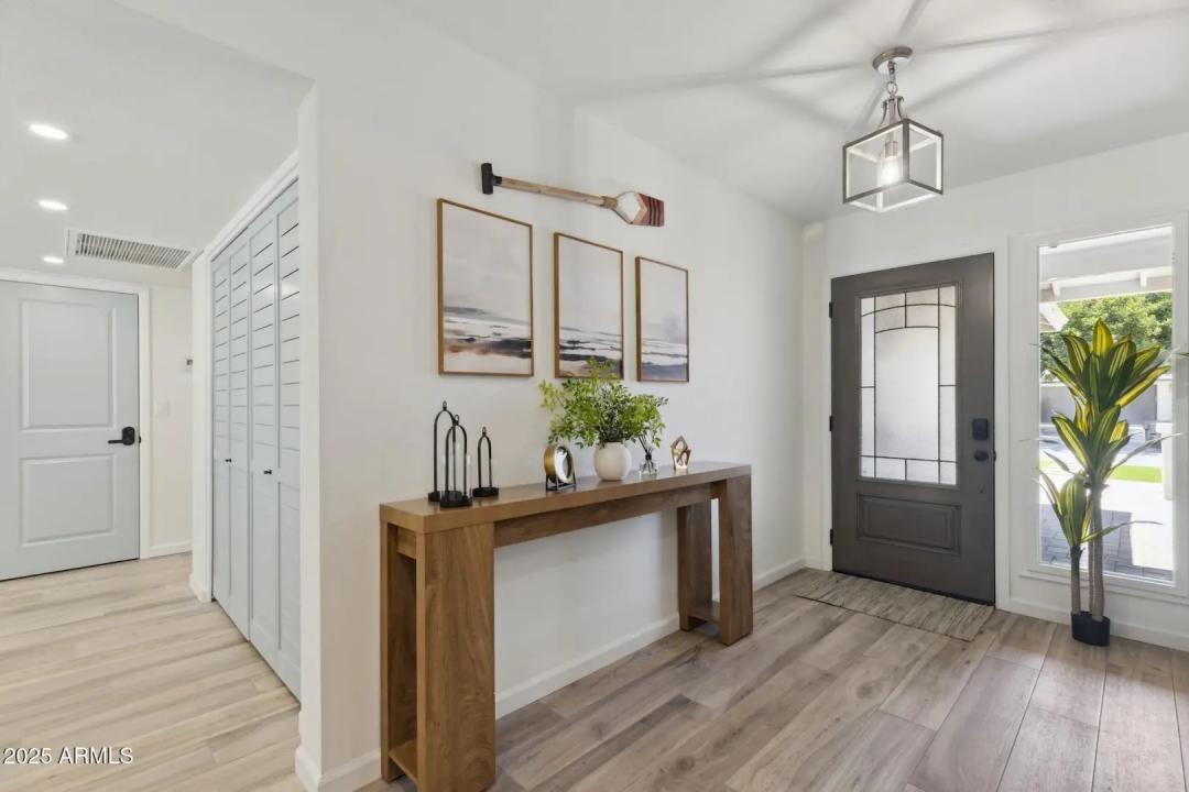 Real Estate Picture 6