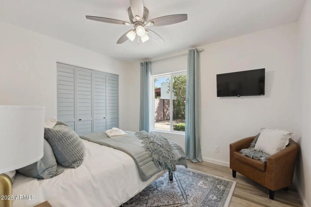 Real Estate Picture 15