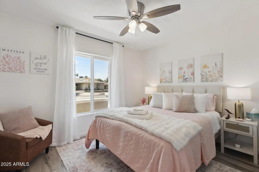 Real Estate Picture 17