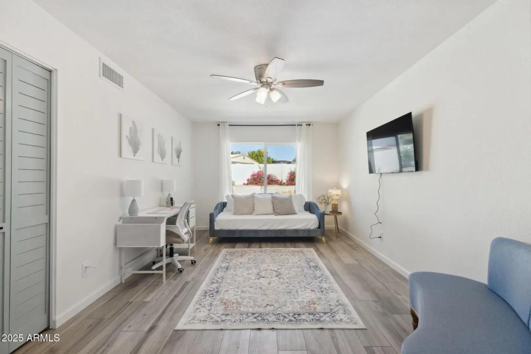 Real Estate Picture 20