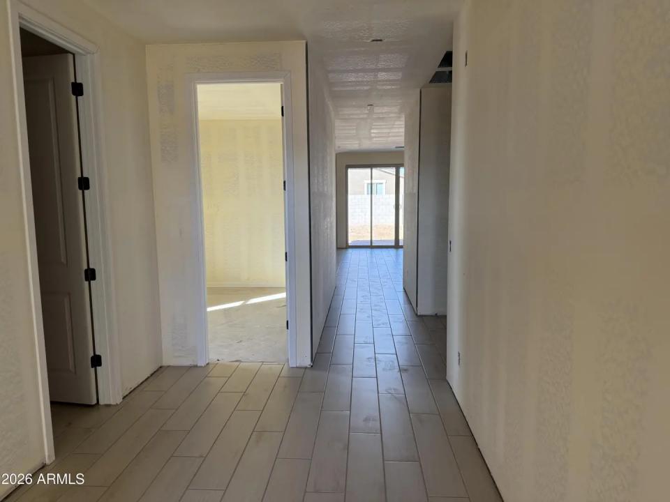 Real Estate Picture 3