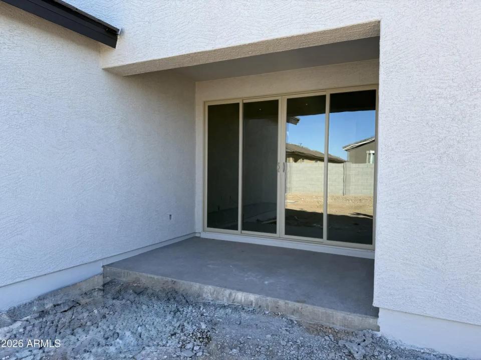 Real Estate Picture 10