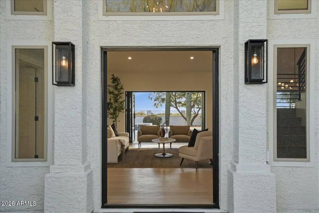 Real Estate Picture 4