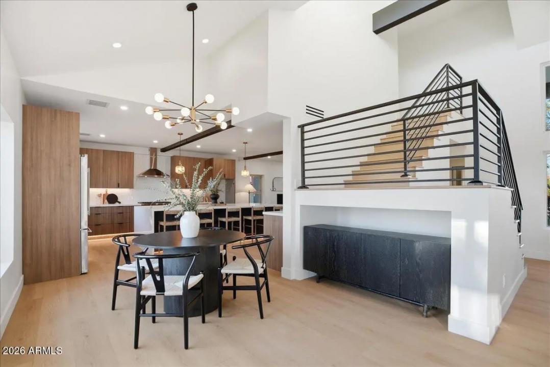 Real Estate Picture 10