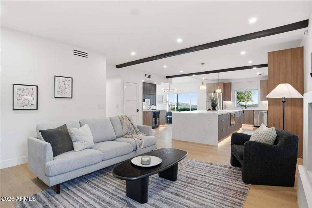 Real Estate Picture 15