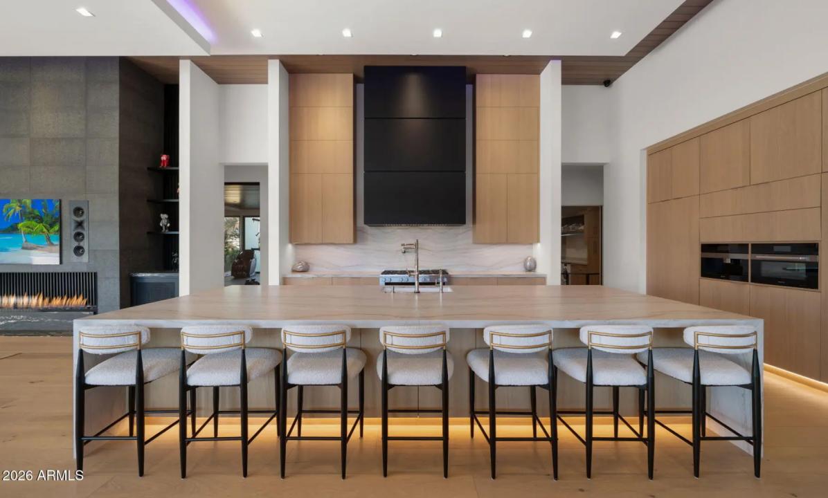 Real Estate Picture 22