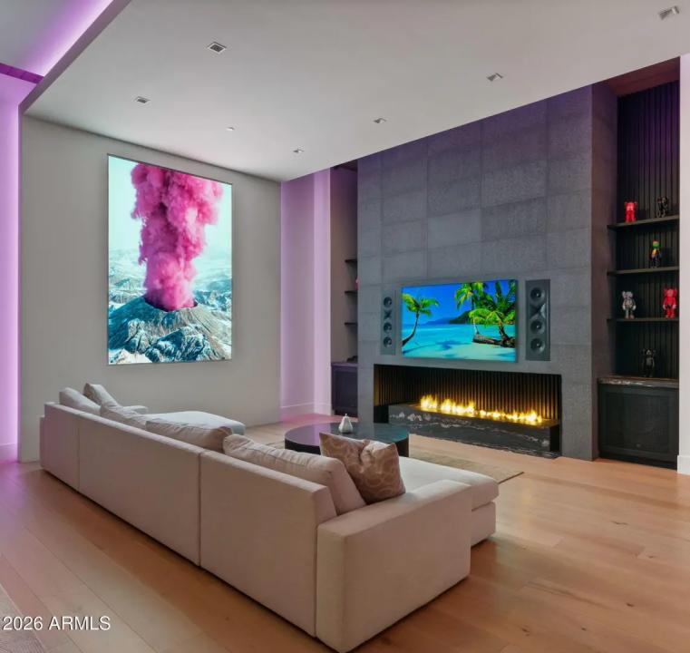 Real Estate Picture 32