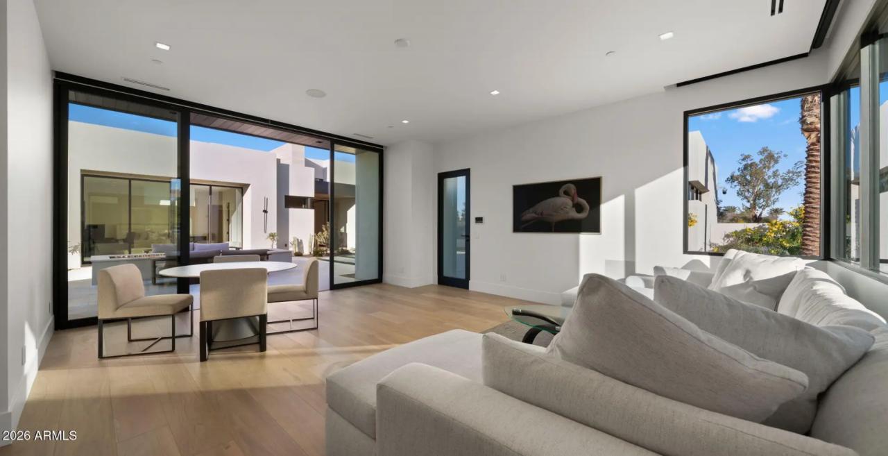 Real Estate Picture 100