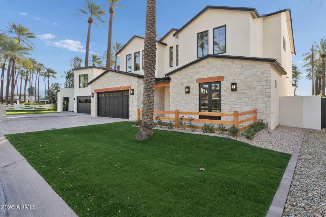 Real Estate Picture 3