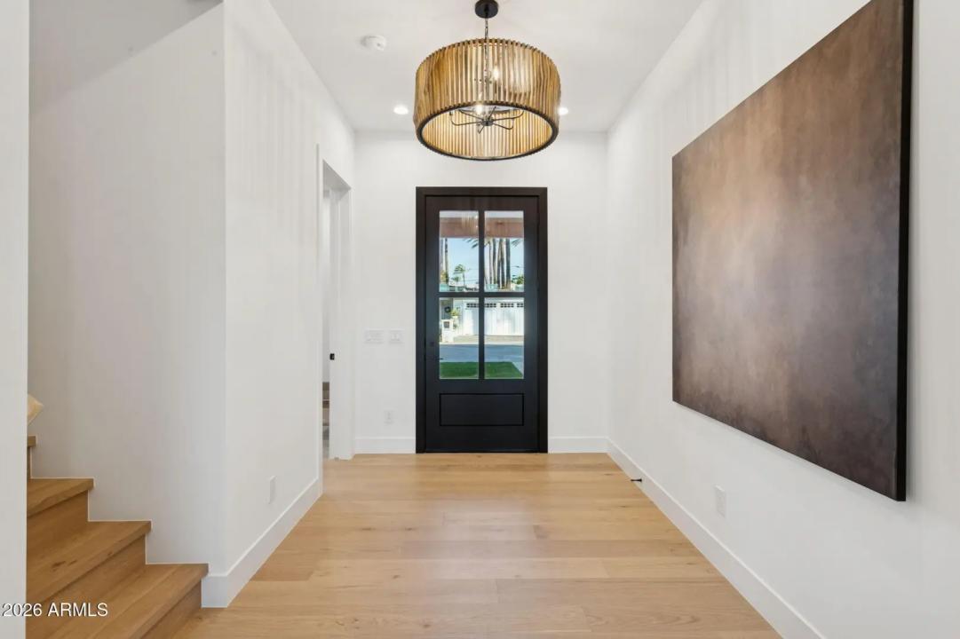 Real Estate Picture 5