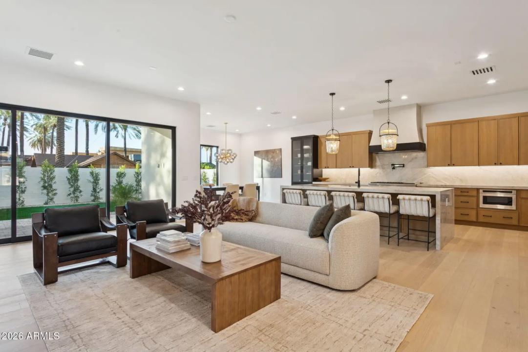 Real Estate Picture 19