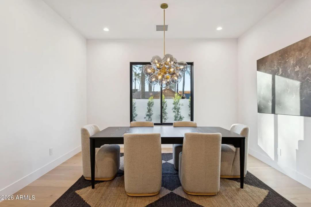 Real Estate Picture 16