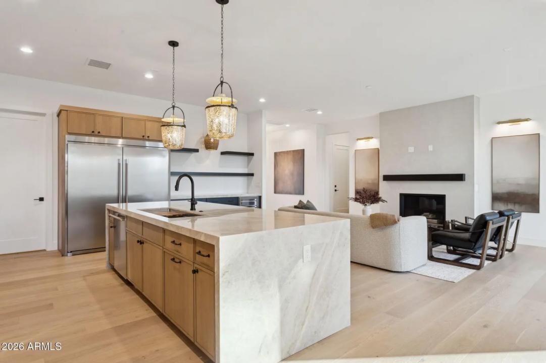 Real Estate Picture 11