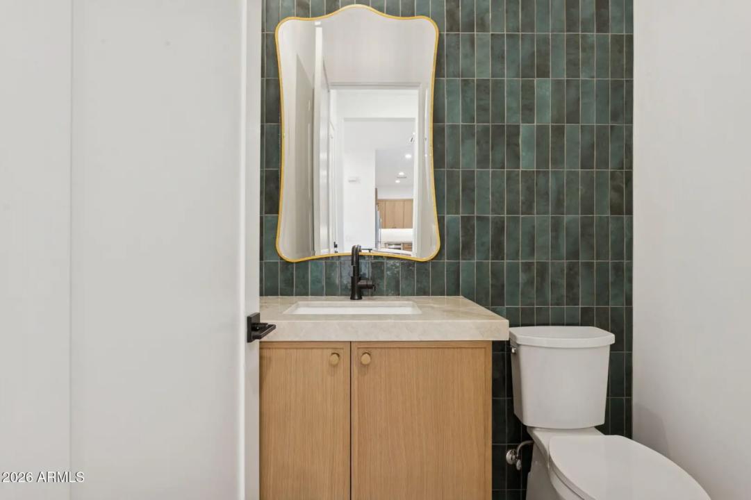 Real Estate Picture 20