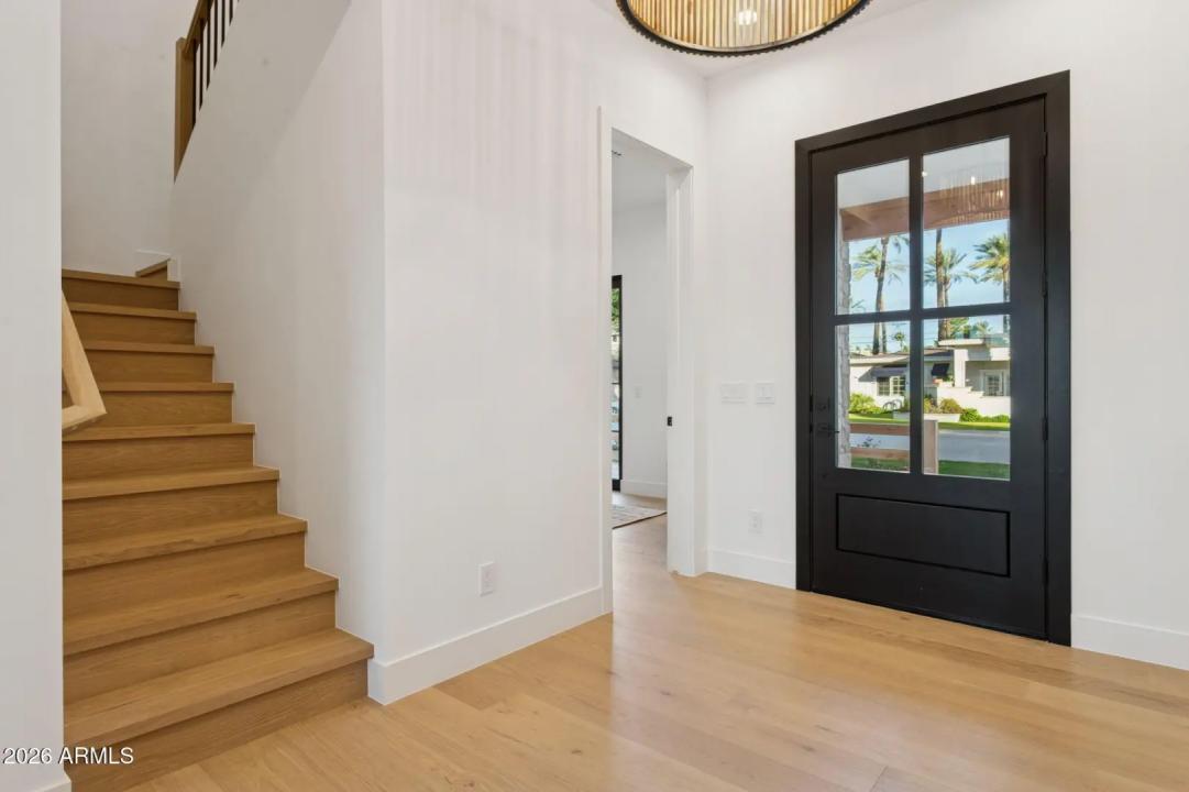 Real Estate Picture 6