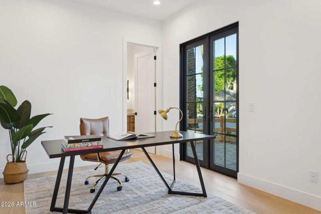 Real Estate Picture 22