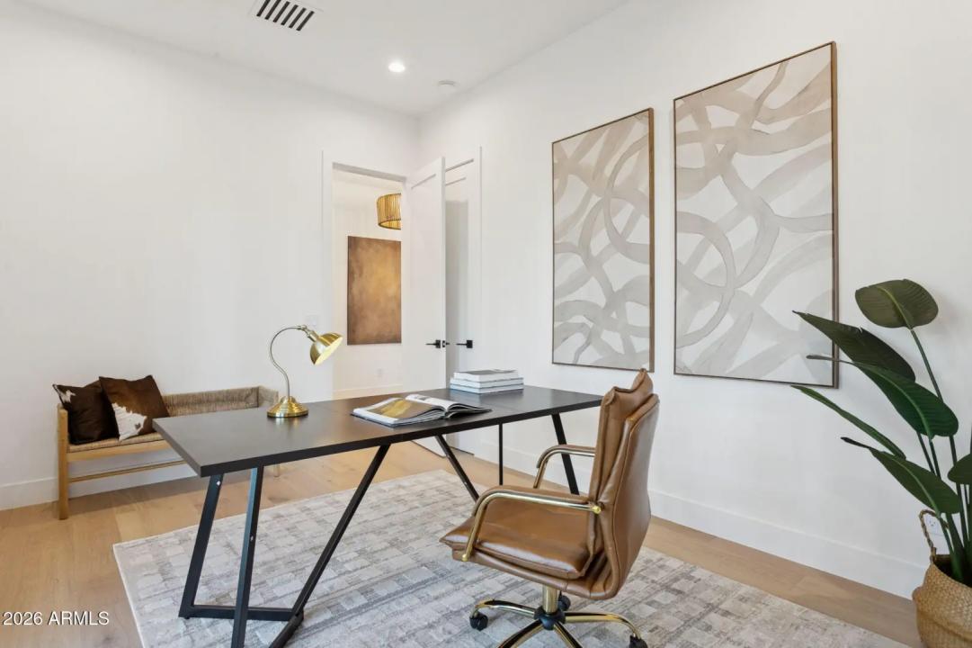 Real Estate Picture 23