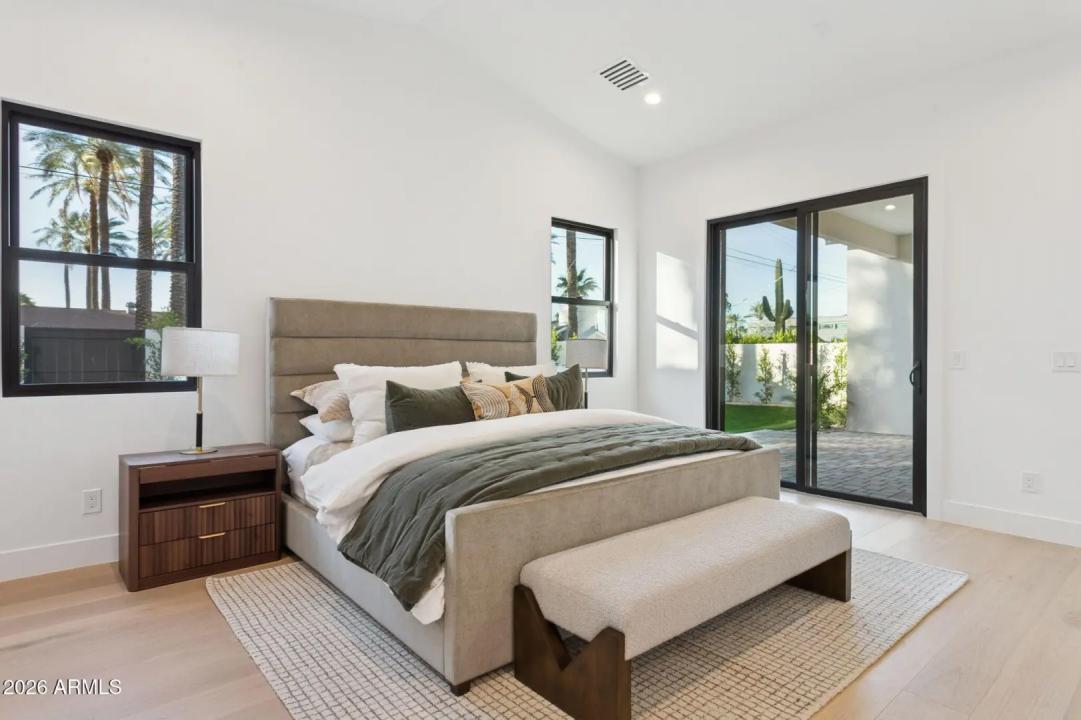 Real Estate Picture 27