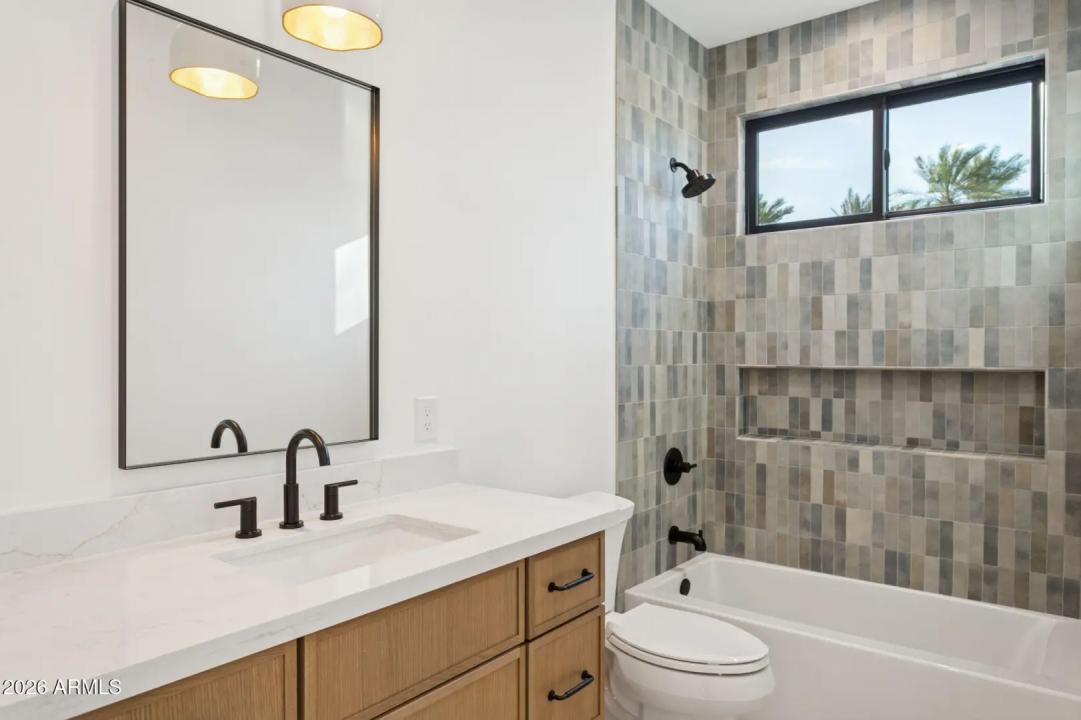 Real Estate Picture 41