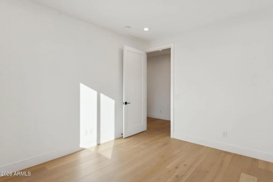 Real Estate Picture 39