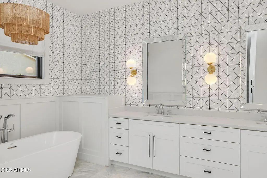 Real Estate Picture 17