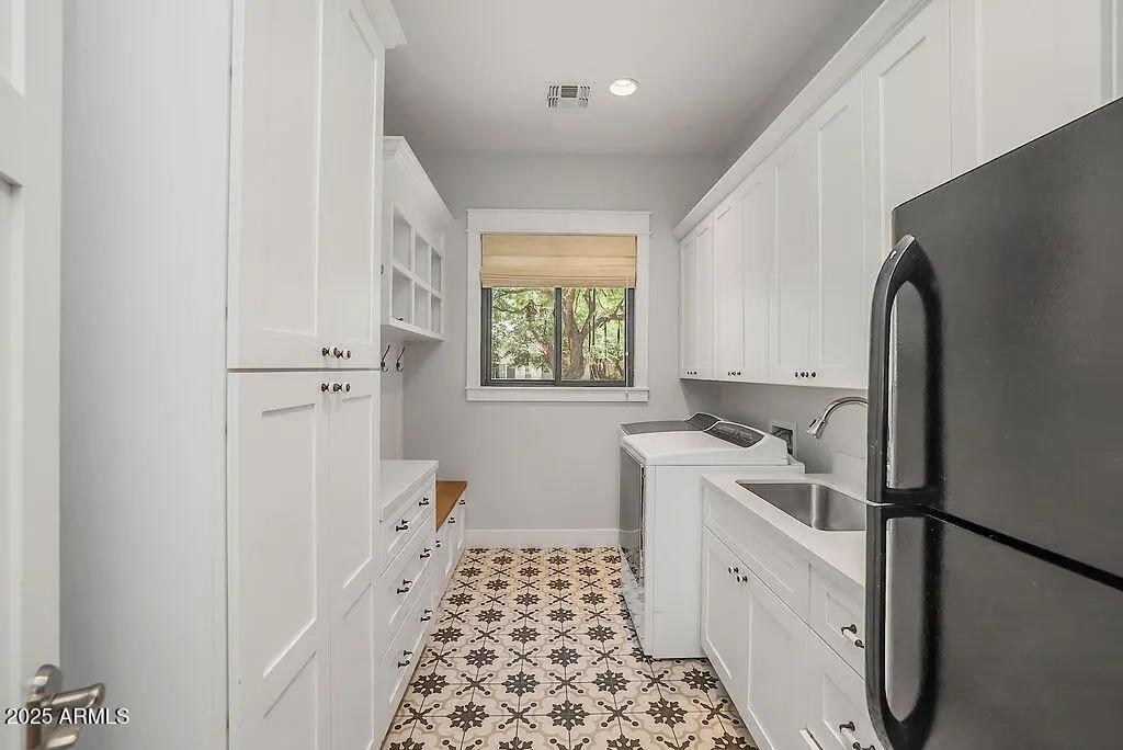 Real Estate Picture 19