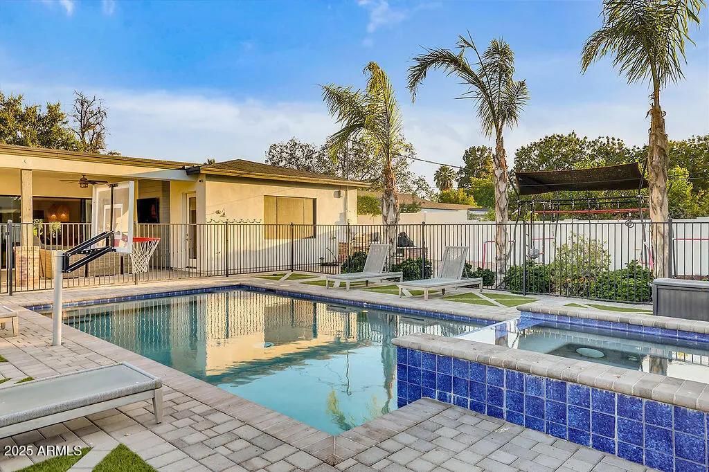 Real Estate Picture 23