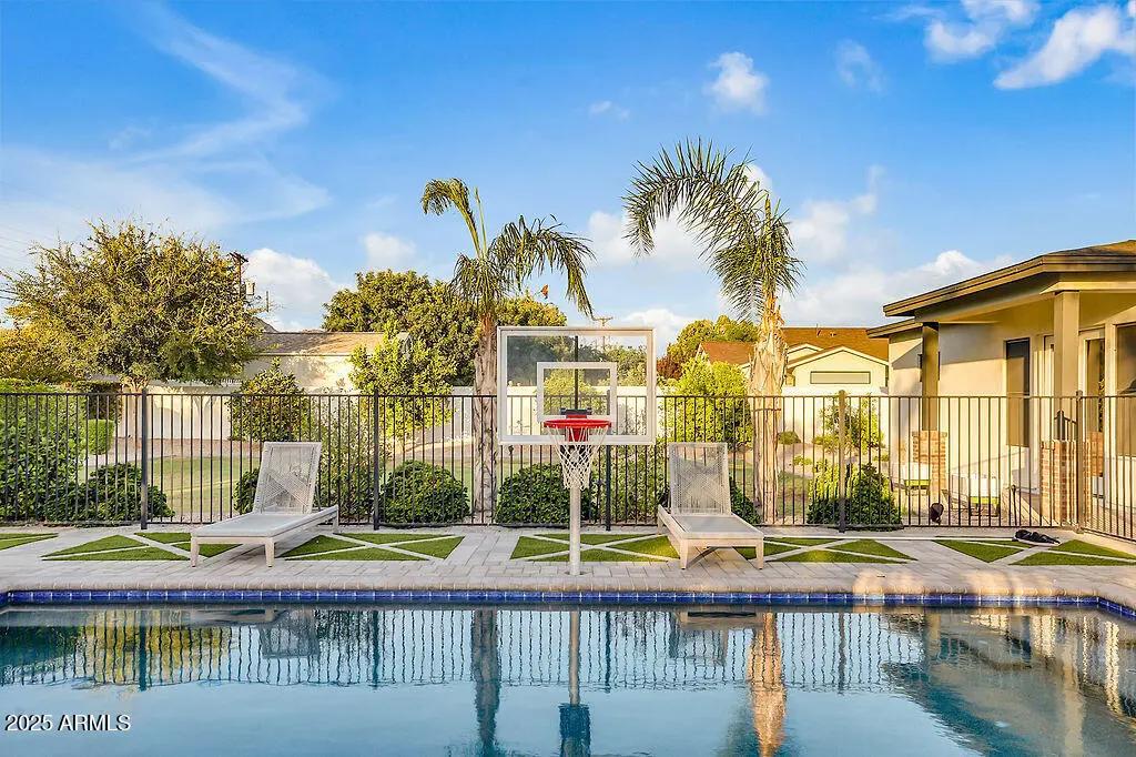 Real Estate Picture 24