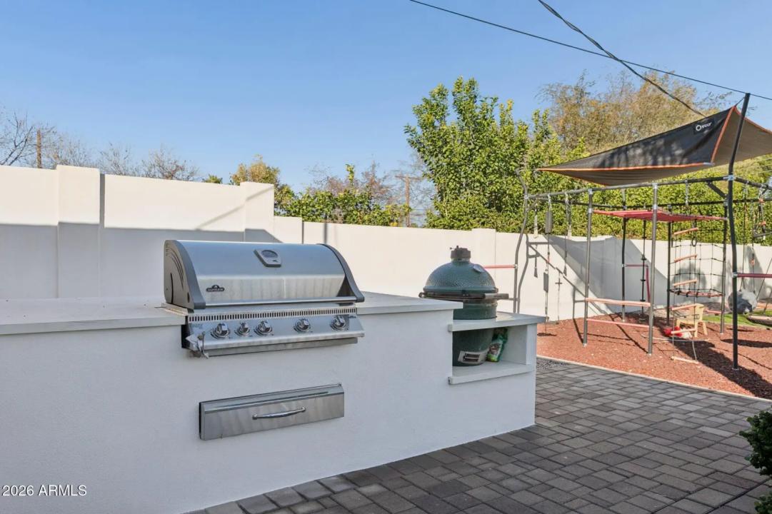 Real Estate Picture 21