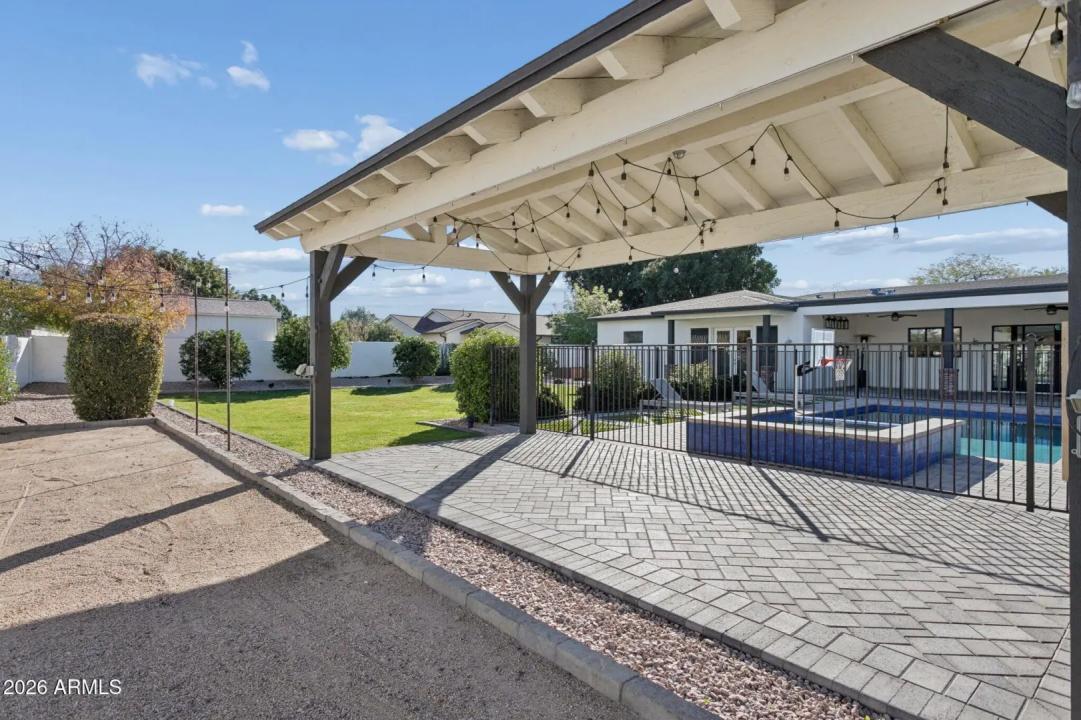 Real Estate Picture 27