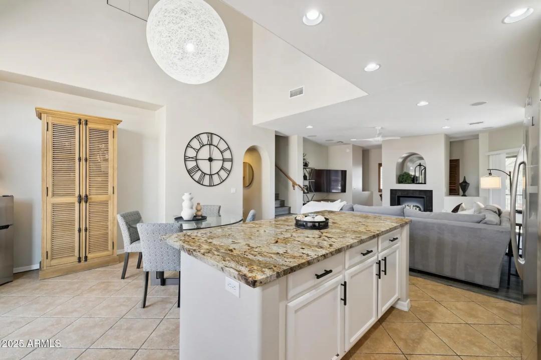 Real Estate Picture 15