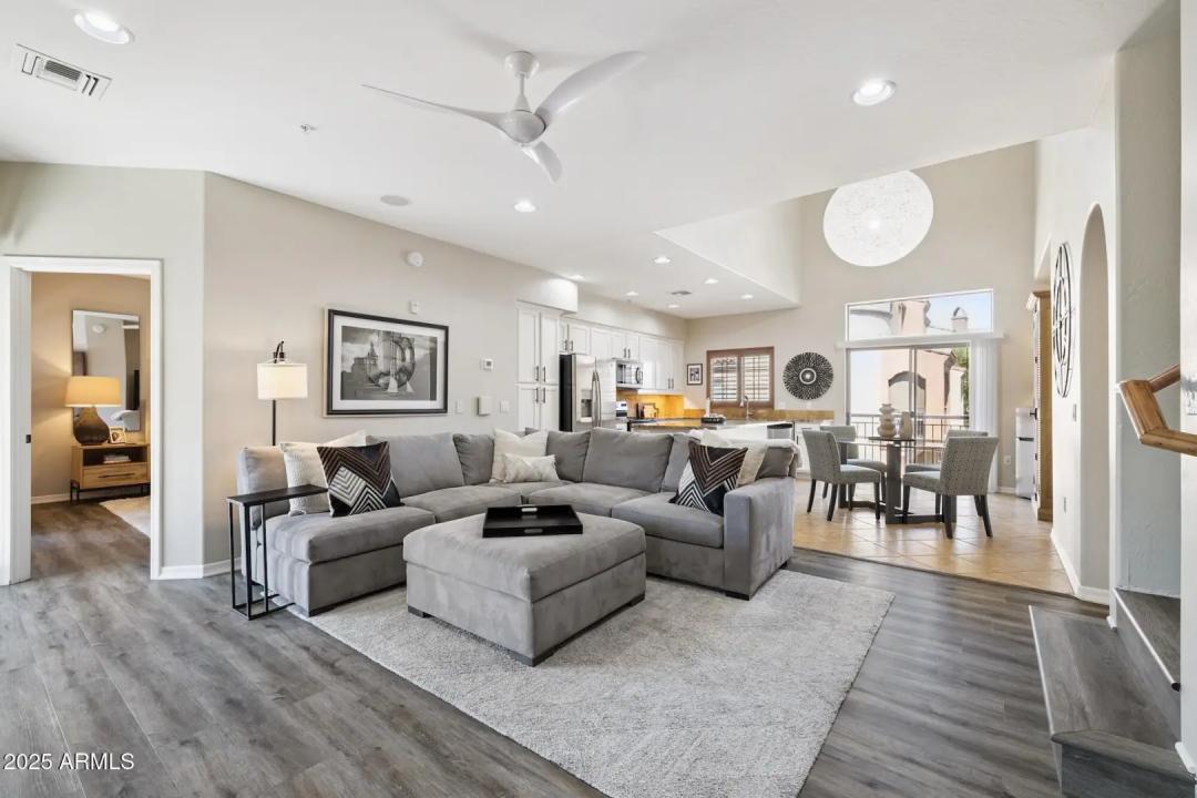 Real Estate Picture 17