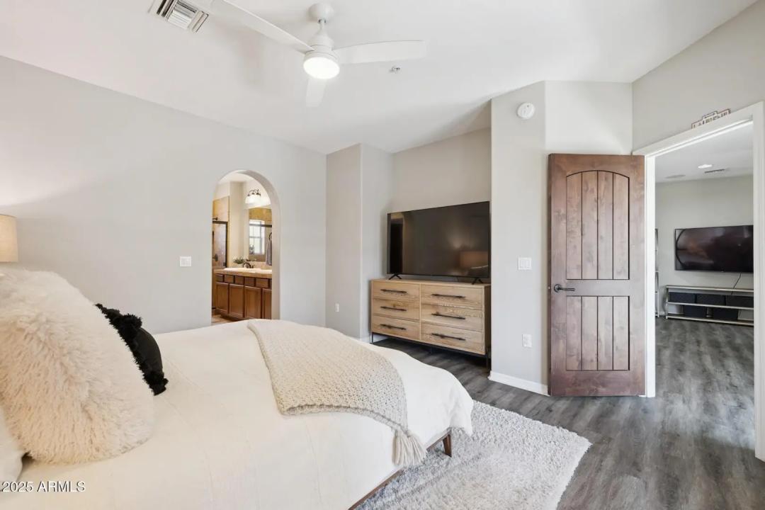 Real Estate Picture 20