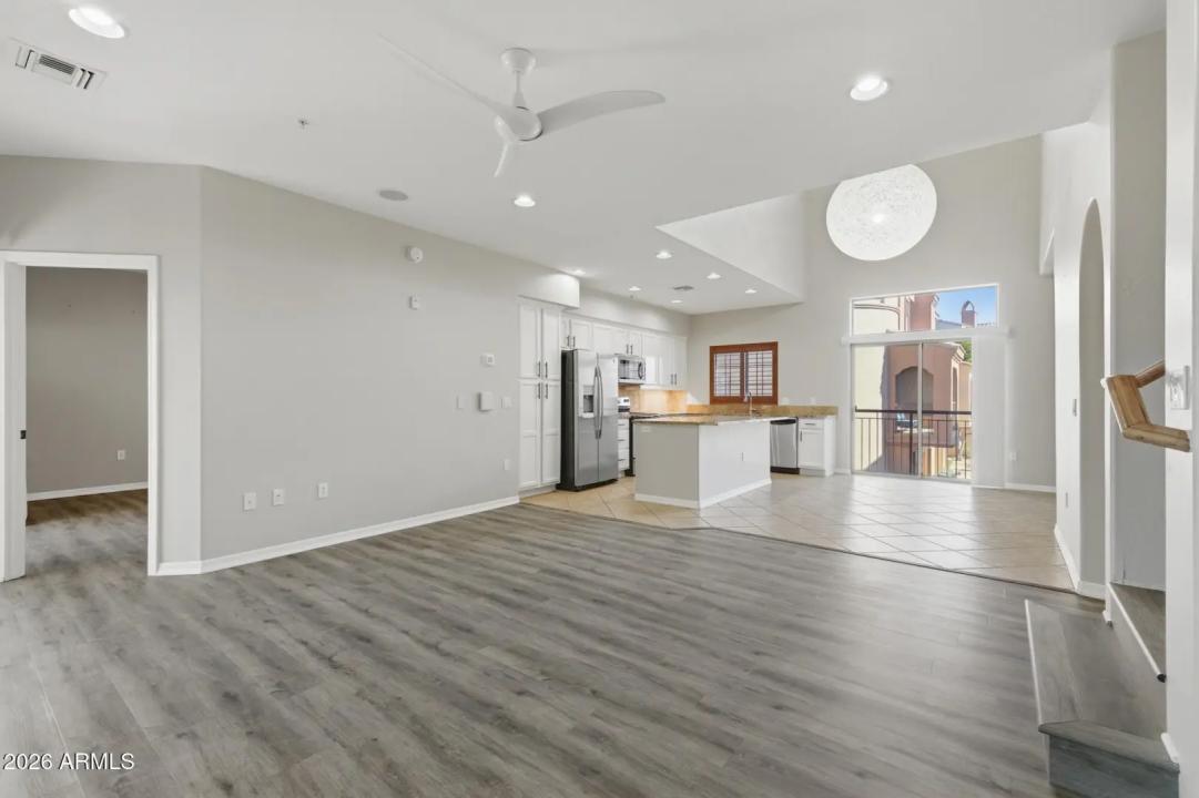 Real Estate Picture 18