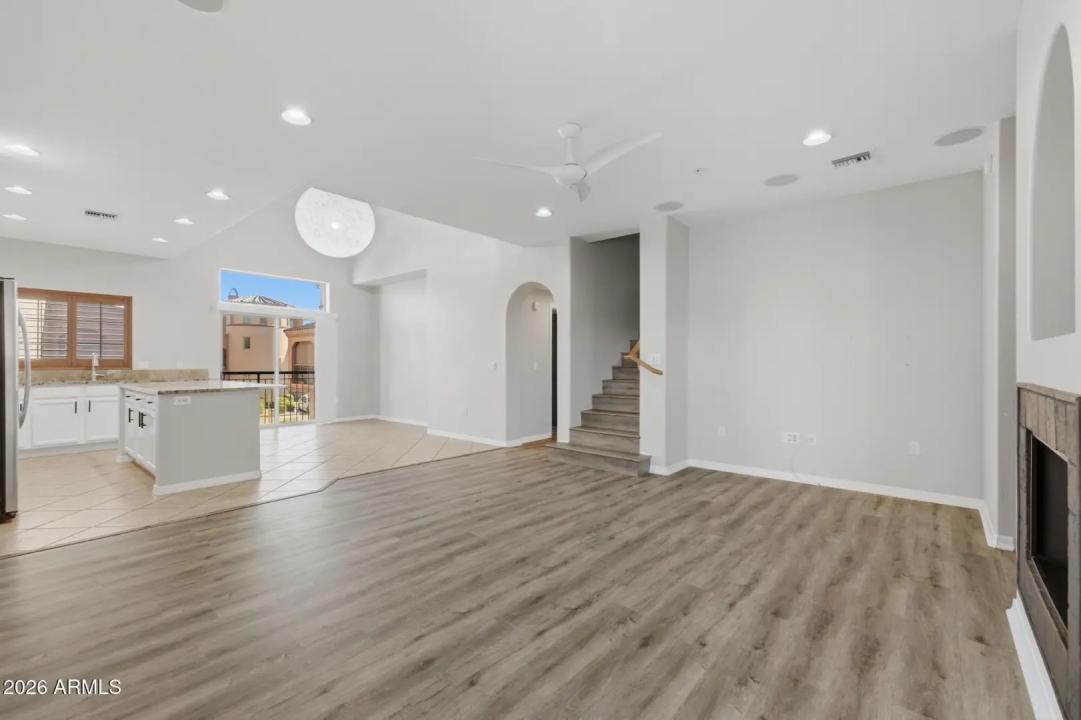 Real Estate Picture 2