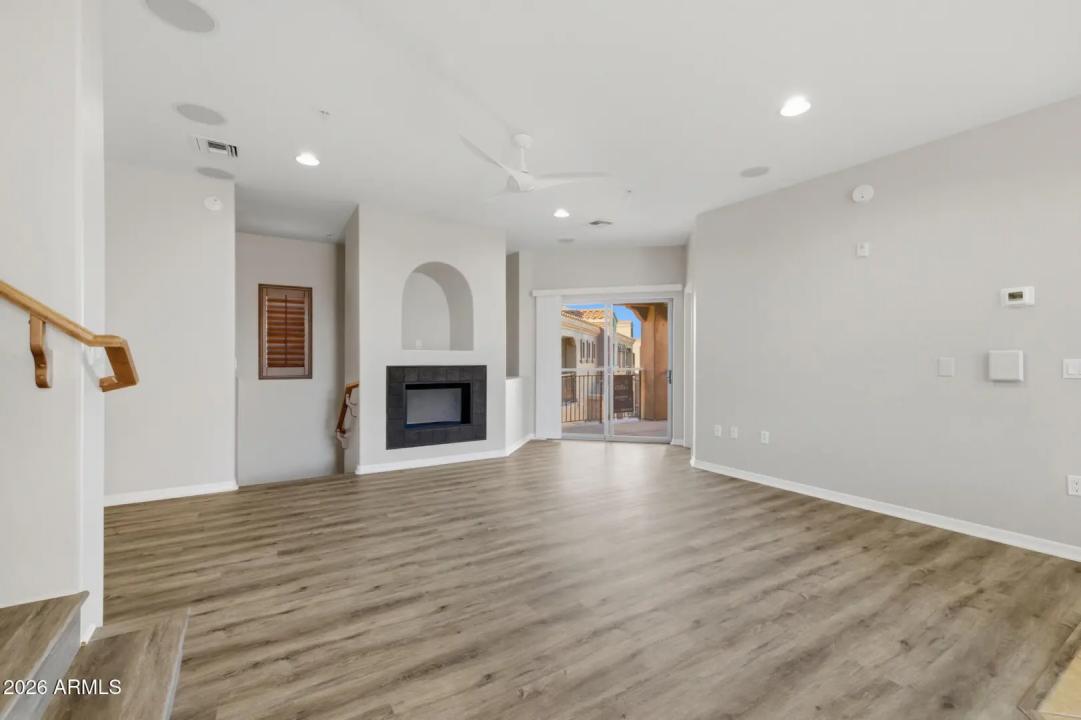 Real Estate Picture 10