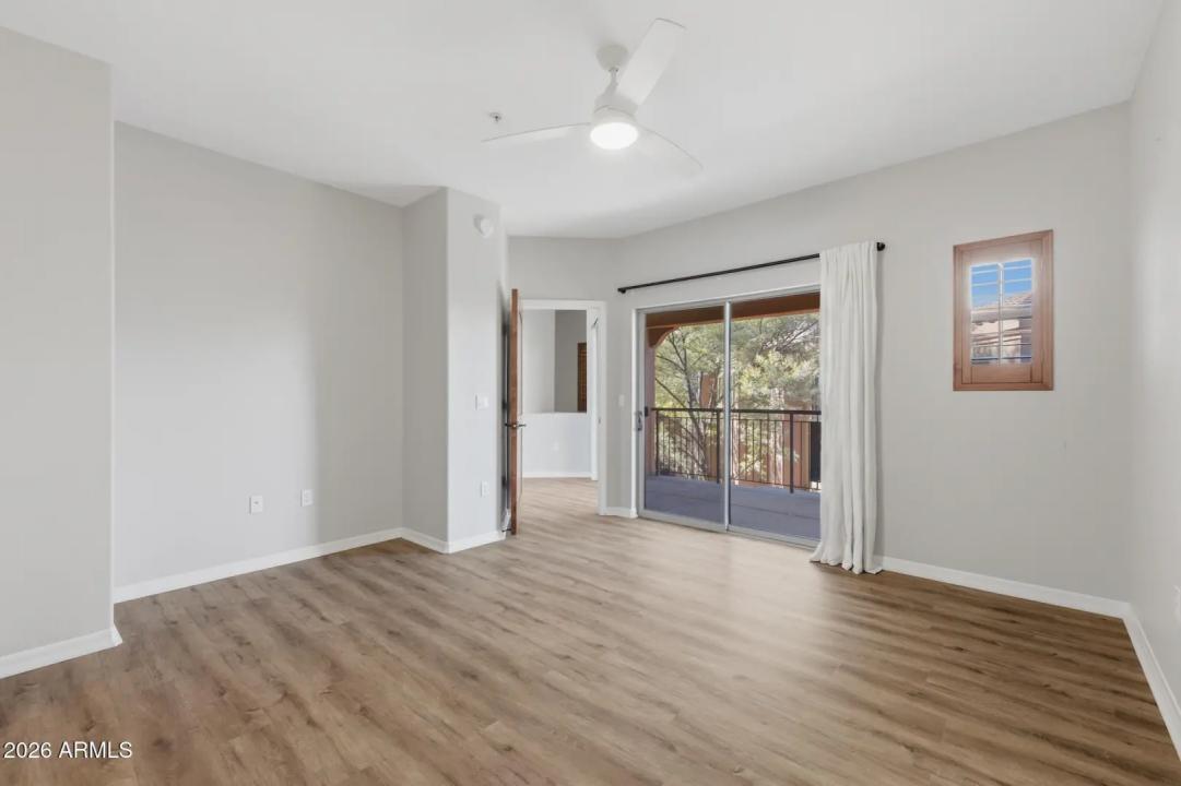 Real Estate Picture 24