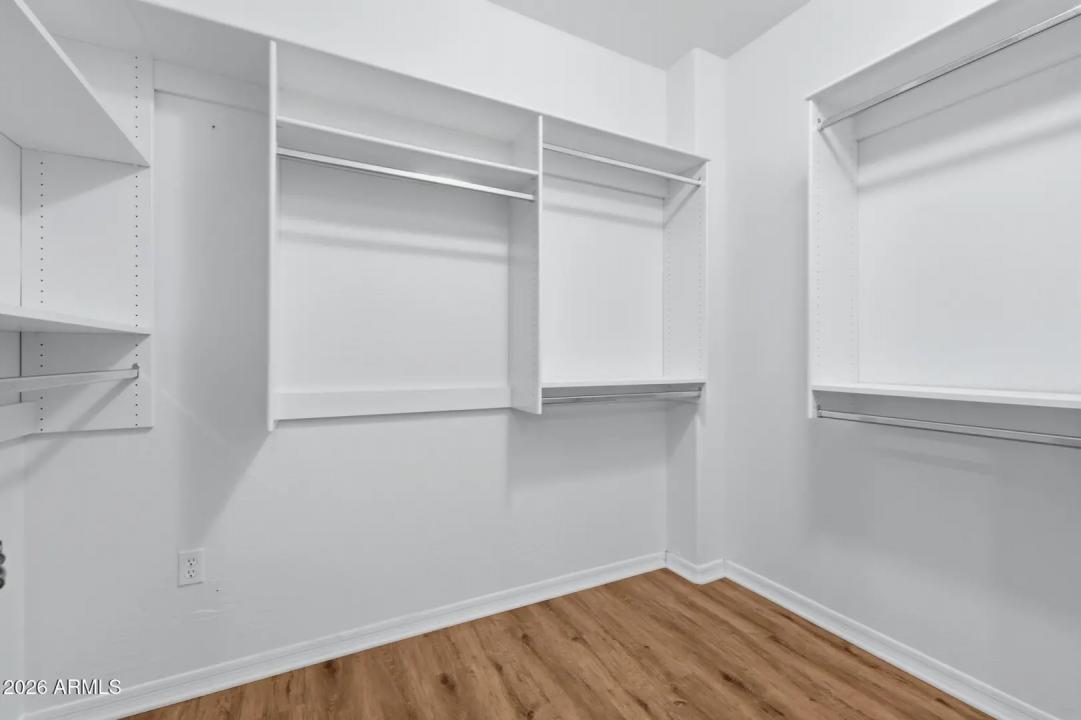 Real Estate Picture 28