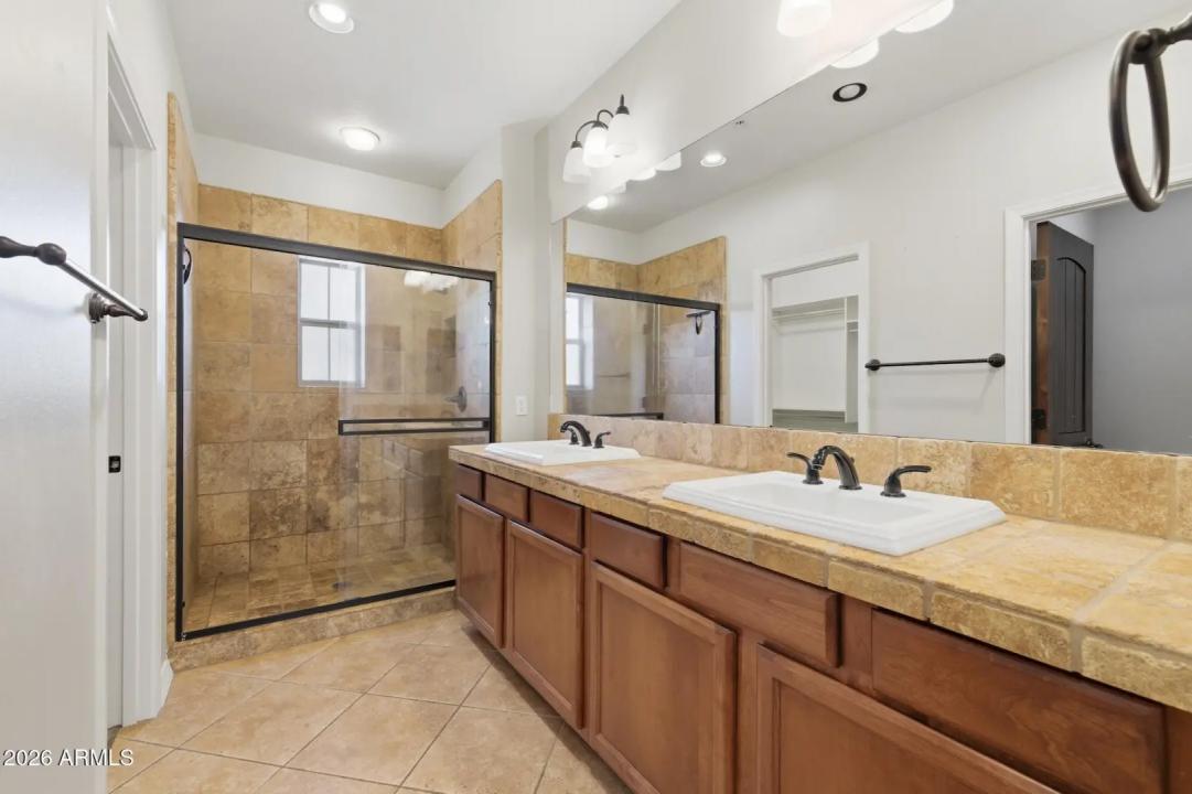 Real Estate Picture 25