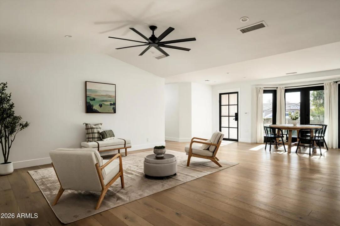 Real Estate Picture 34