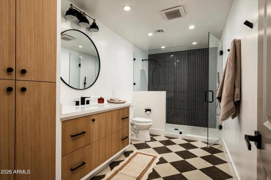 Real Estate Picture 18