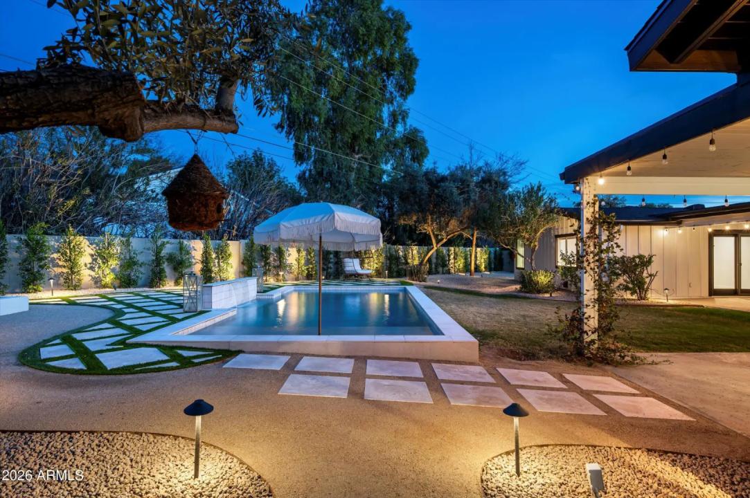 Real Estate Picture 22