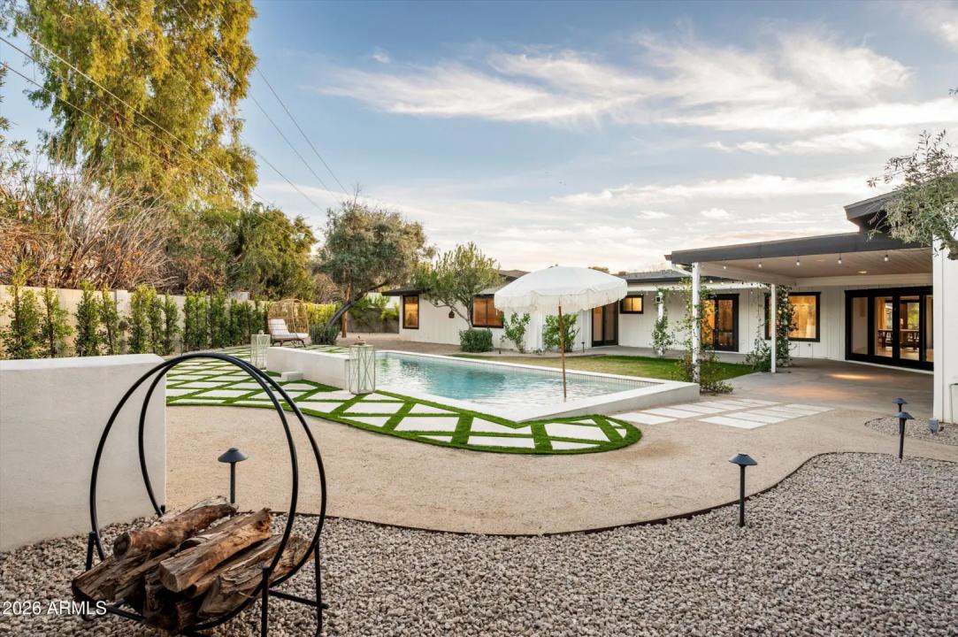 Real Estate Picture 20