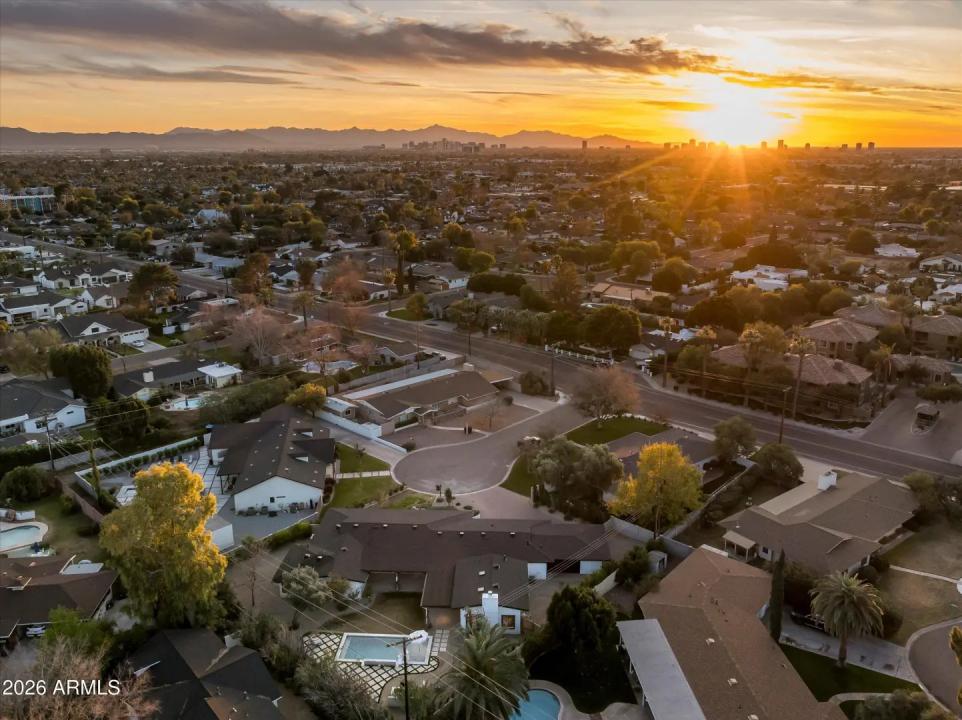 Real Estate Picture 30