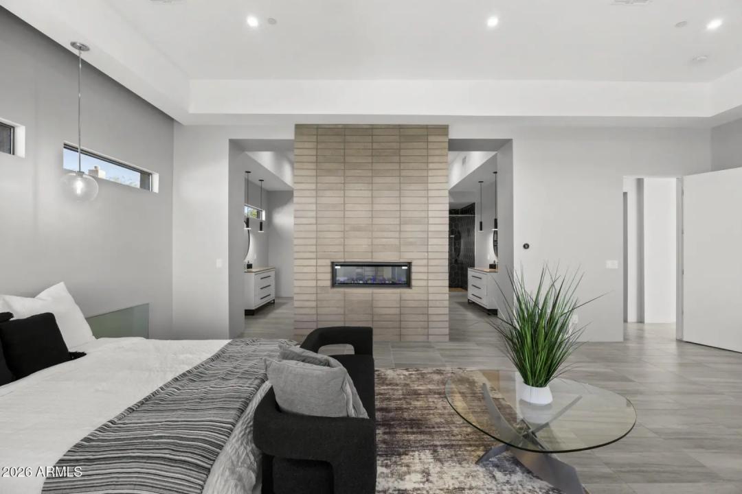 Real Estate Picture 16