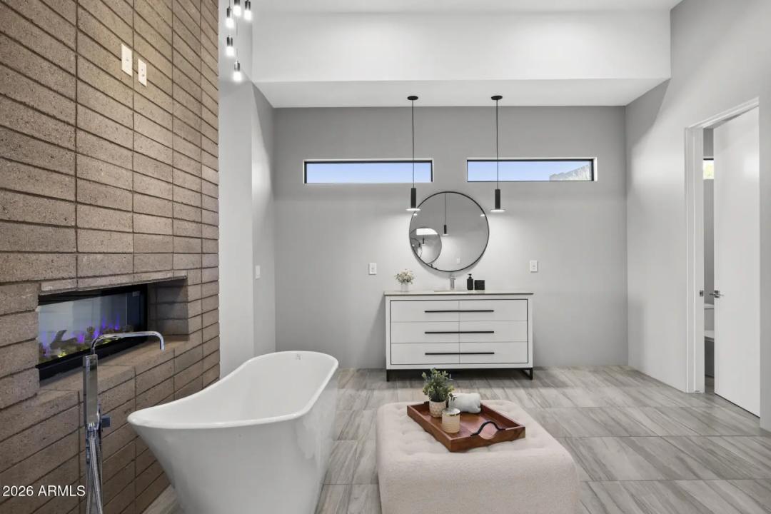 Real Estate Picture 17