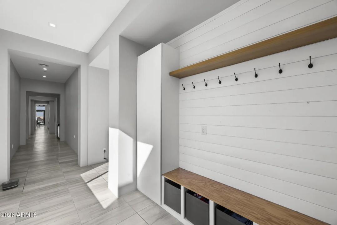 Real Estate Picture 22