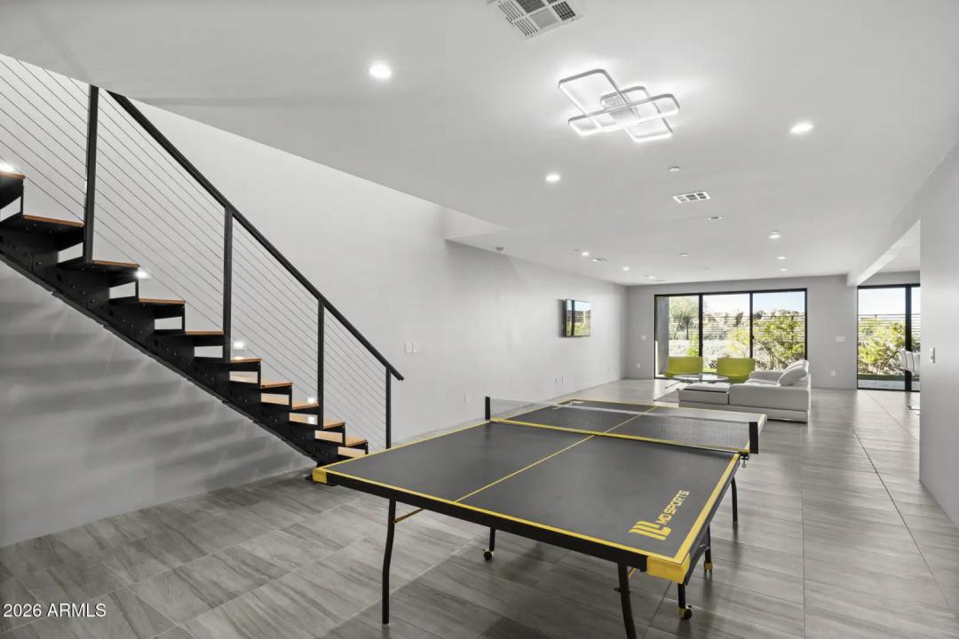 Real Estate Picture 24